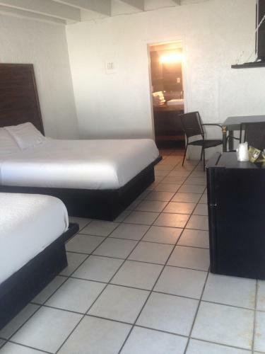 Hotel Banana Peel Resort