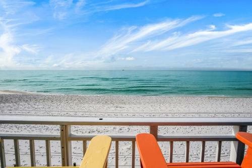 Island Time- Wonderful Private Beachfront Home - Beautiful!!!
