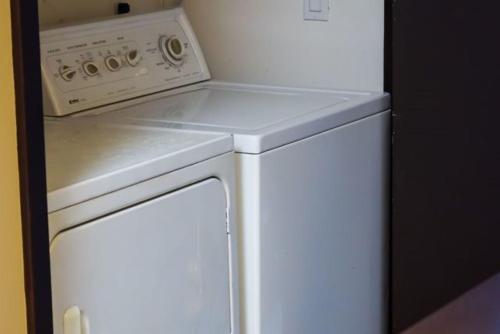 Apartamento Flip Flops - Beutiful West End Townehome