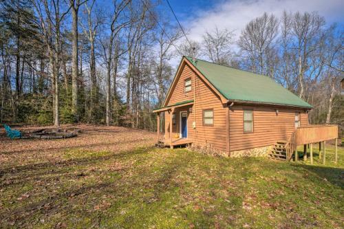 Woodsy Blue Ridge Retreat, 3 Mi To Downtown!