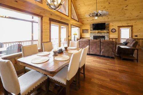 Roxy's Mountain Retreat