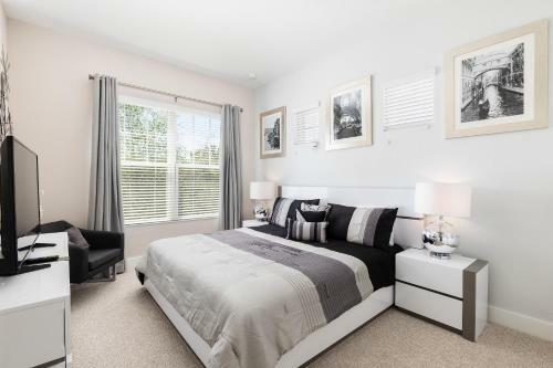 Hotel Summerville Resort 5 Bedrooms Villa