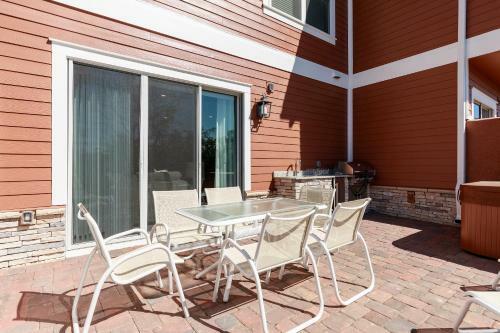 Hotel Summerville Resort 5 Bedrooms Villa