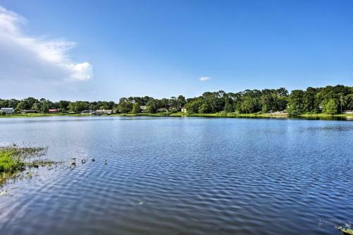 Altamonte Springs Home With Canoe On Lake Marion