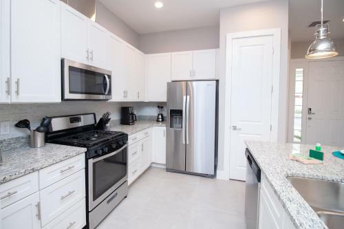 New 4 Br 4 Ba Villa Ground Zero To Theme Parks