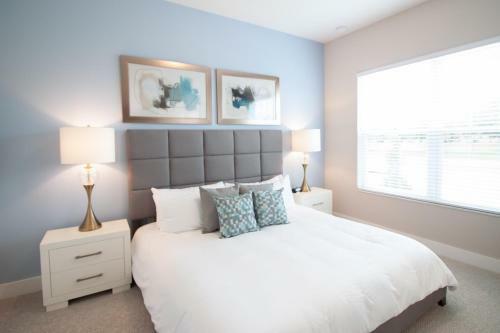 New 4 Br 4 Ba Villa Ground Zero To Theme Parks