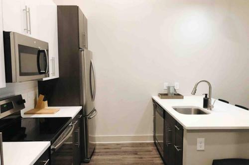 Cozy & Modern Apartment In Midtown Atlanta