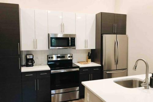 Cozy & Modern Apartment In Midtown Atlanta