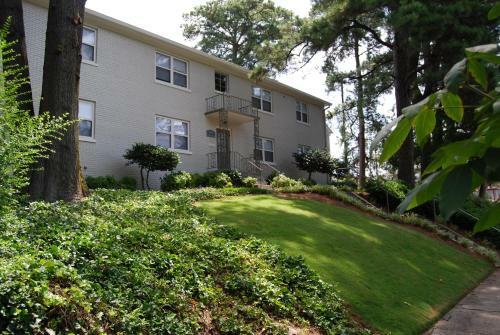 Brookwood Courtyard By Bca Furnished Apartments