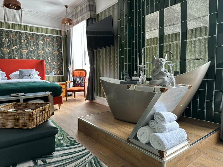Atholl Arms Hotel