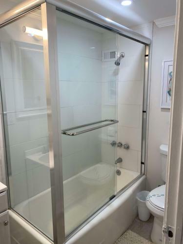 Prime Location In Downtown Atlanta 2 Br With Balcony