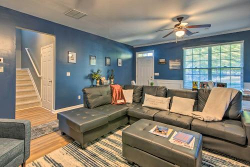 Elegant Townhome About 8 Mi To Downtown Atlanta!