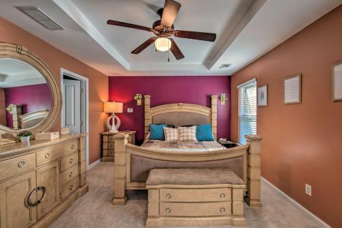 Elegant Townhome About 8 Mi To Downtown Atlanta!