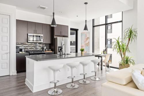Apartamento Artistically Gleaming Buckhead Retreat