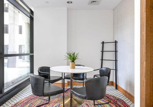 Apartamento Picturesque Buckhead Parkview Escape