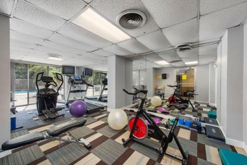 Apartamento 1001 Free Parking, 2 Bd, Modern Dtw, Great Wifi