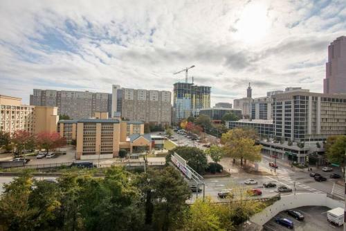 Apartamento 1001 Free Parking, 2 Bd, Modern Dtw, Great Wifi