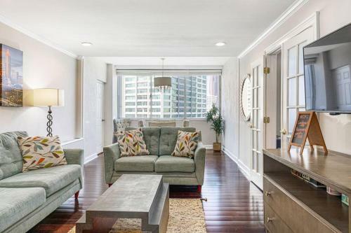 Apartamento 1001 Free Parking, 2 Bd, Modern Dtw, Great Wifi