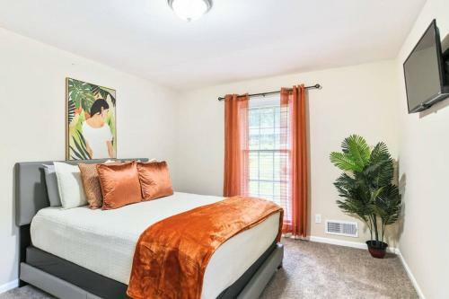 5 Mins From Airport Family Friendly Home