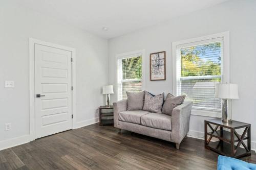 Villa Warm Cozy Bungalow With A New Home Feel.