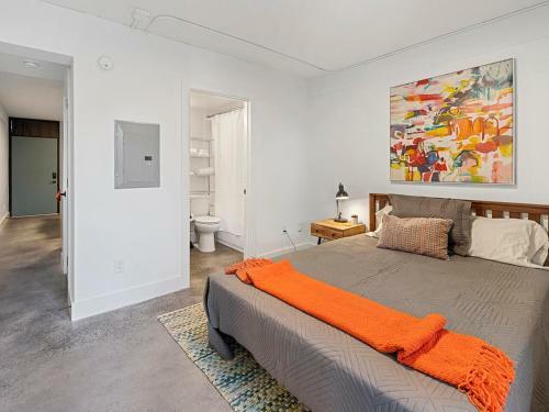 Apartamento Clever Studio With Queen Bed, City Walkable!