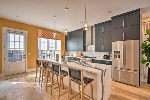 Unforgettable Townhome About 1 Mi To Downtown Atl