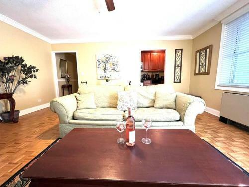 Apartamento Charming Condo Downtown. Next To Americasmart. 3n