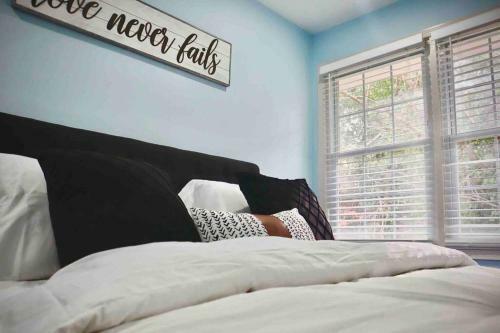 Cozy Vintage Farmhome - Downtown Atl