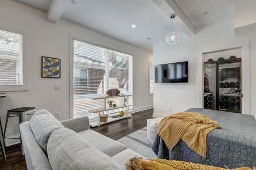 Studio9forty Sunshine Studio Apartment No Stairs