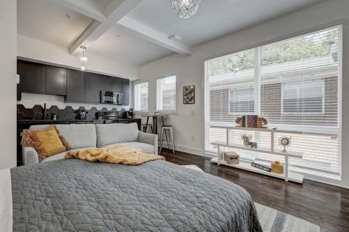 Studio9forty Sunshine Studio Apartment No Stairs