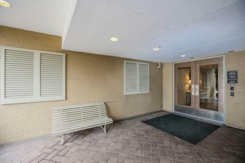 Traditional 1bed 1bath Condo Downtown Atlanta