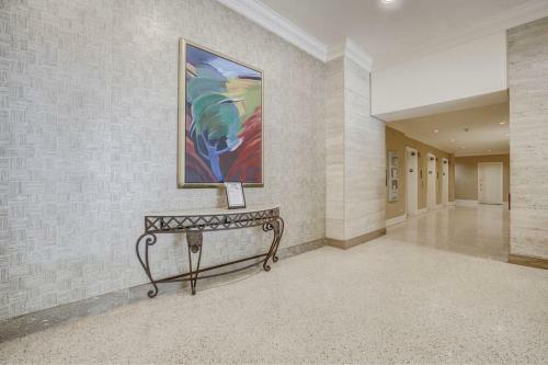 Traditional 1bed 1bath Condo Downtown Atlanta