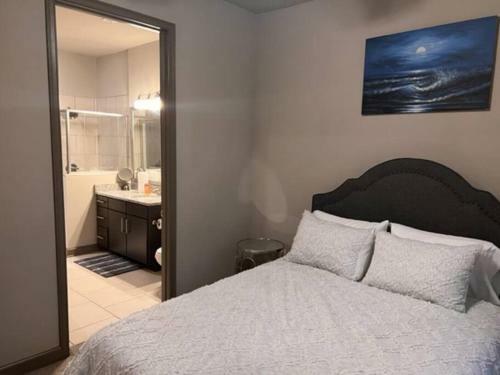 Cozy Atlantic Station Area One Bedroom Apartment