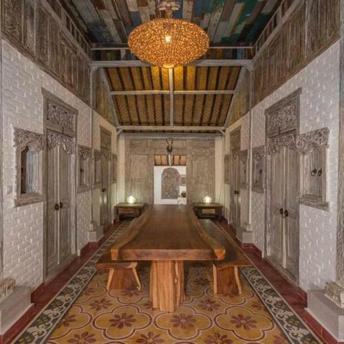 Hostal Lebak Asri Antique Joglo House