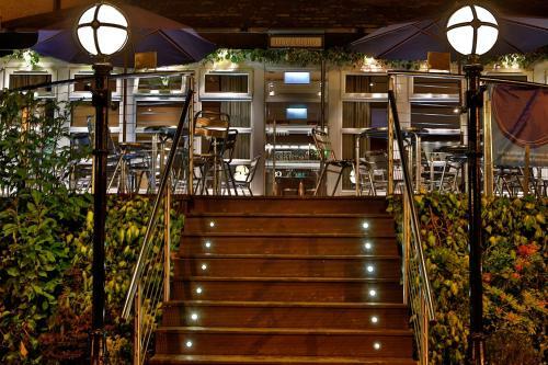 Moorings Hotel