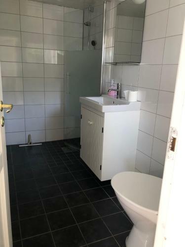 Idyllic And Charming Summer House On Styrso