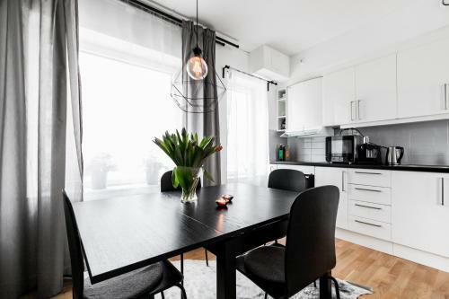 New Apartment By Beach