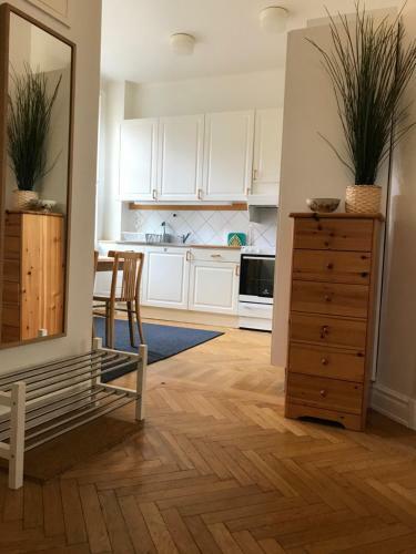 Classic & Light 2 Room Apartment In Sofo, 60 Sqm