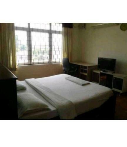 Hostal National Caretakers Guest House
