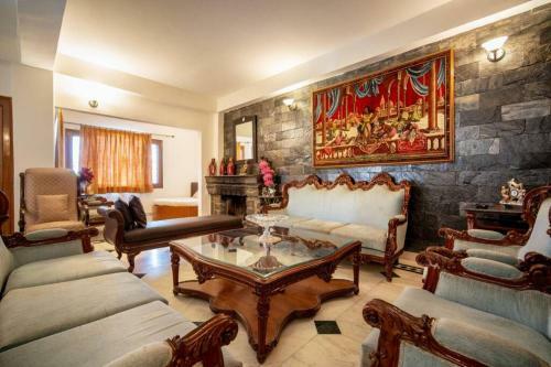 Starry Meadows, Luxurious 3bhk With Mountain View