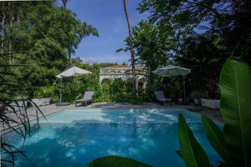 Villa Loto Bianco By Hireavilla, Siolim