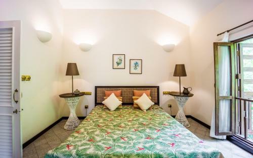 Villa Loto Bianco By Hireavilla, Siolim