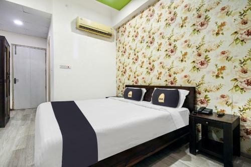 Townhouse Oak 46940 Hotel Vrindavan