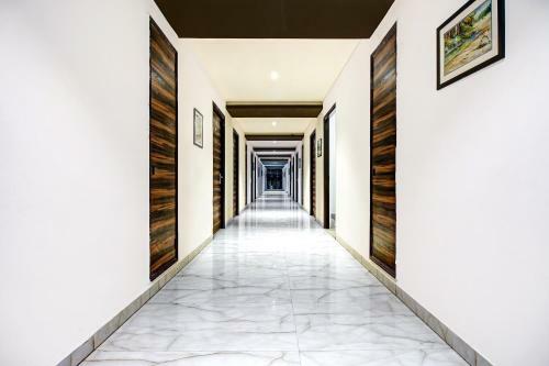 Townhouse Oak 46940 Hotel Vrindavan