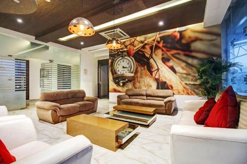 Townhouse Oak 46940 Hotel Vrindavan