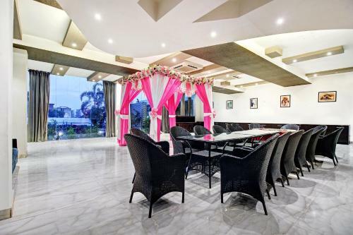 Townhouse Oak 46940 Hotel Vrindavan