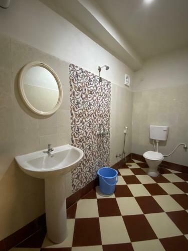 Hotel Aamba Residency