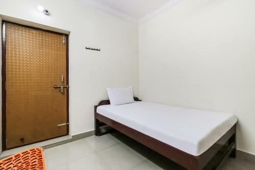 Hotel Vaccinated Staff - Spot On 46039 Tarangini Residency