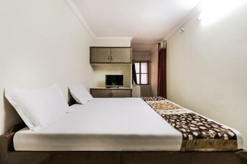 Hotel Vaccinated Staff - Spot On 46039 Tarangini Residency