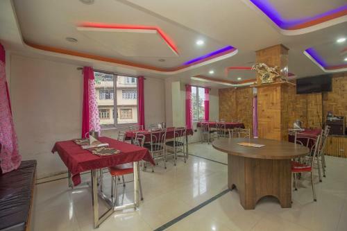 Oyo 27898 Hotel Isita International